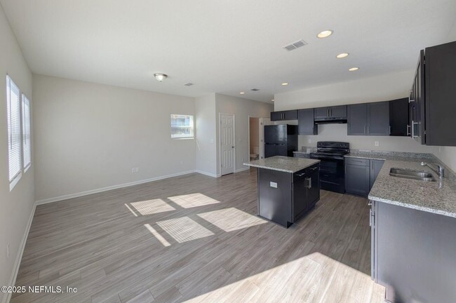 Building Photo - 6023 Carolines Ct