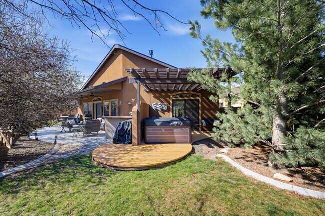 Building Photo - 5850 N Rio Lomas Ave