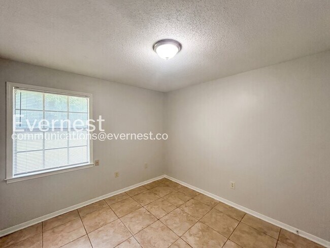 Building Photo - 3 Bed, 1 Bath Home with Fenced Yard and Carport / Pet-friendly / Coming Soon!