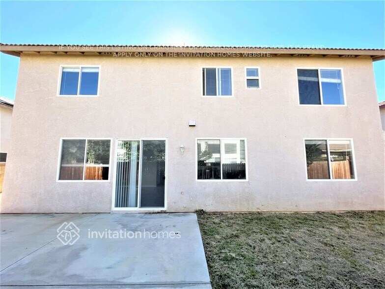Building Photo - 42515 Coronet Ct