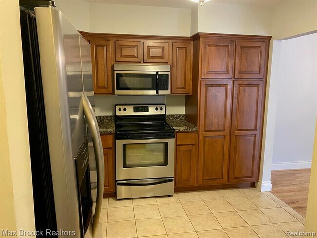 Building Photo - 1115 N Old Woodward Ave