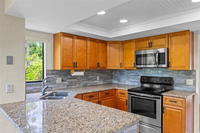 Building Photo - 41 Hembury Ln