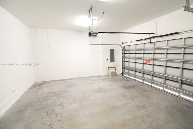 Building Photo - 4335 NW 81st Ave