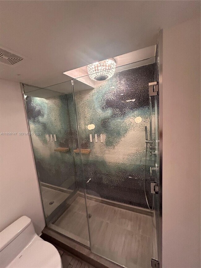 Building Photo - 1100 West Ave