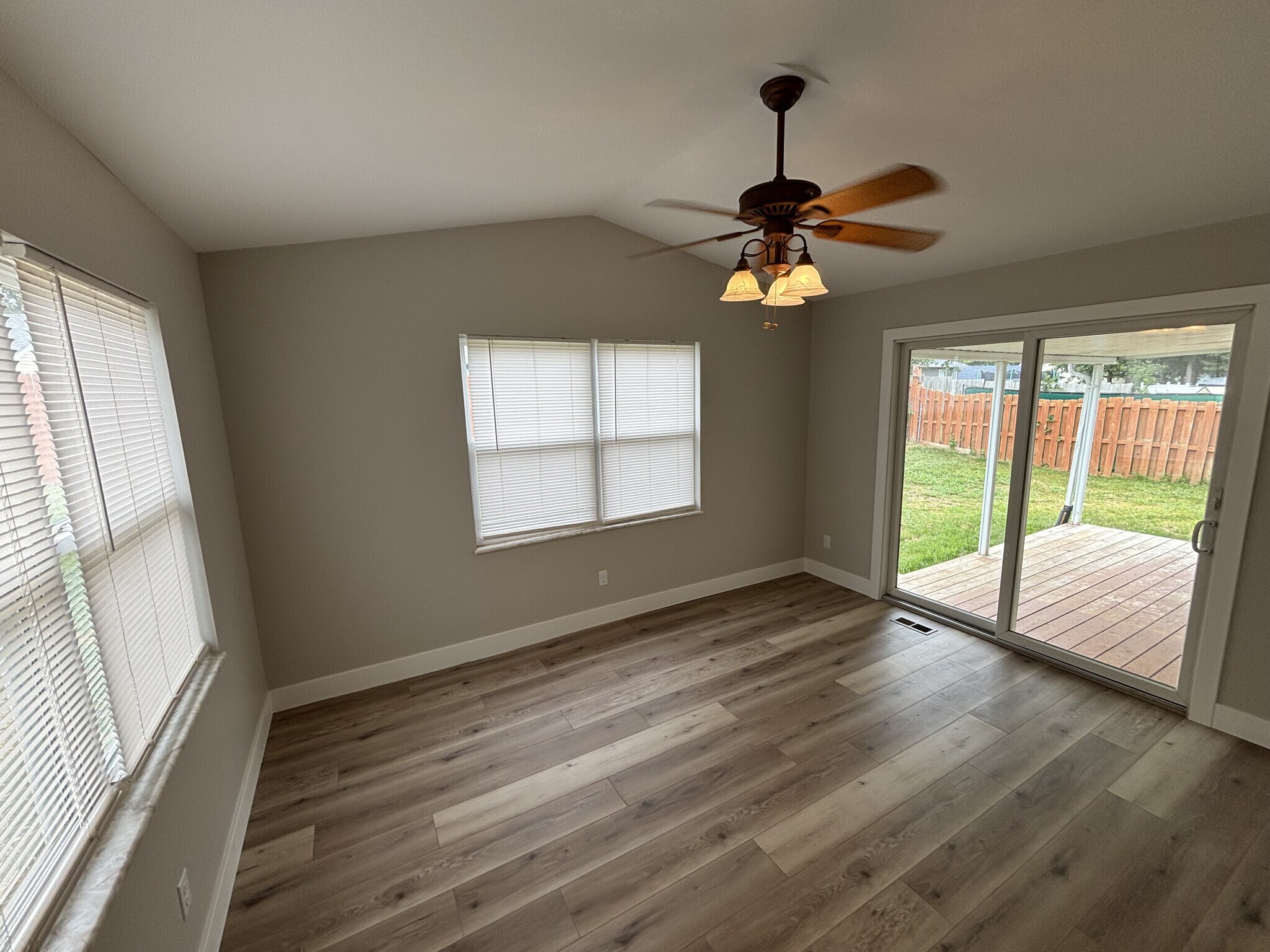 Building Photo - 271 Shellbark Dr