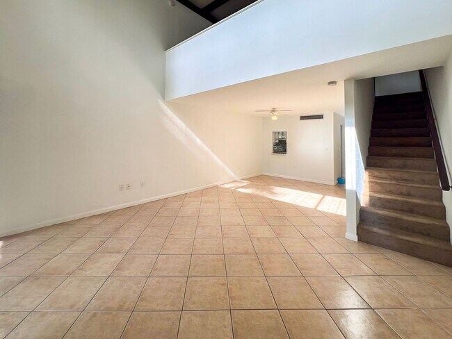 Building Photo - 605 SW 75th St