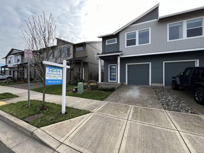 Building Photo - Modern 2022-Built 3-Bedroom Home with Open Layout, Entertainer’s Kitchen. Near Parks & Playgrounds