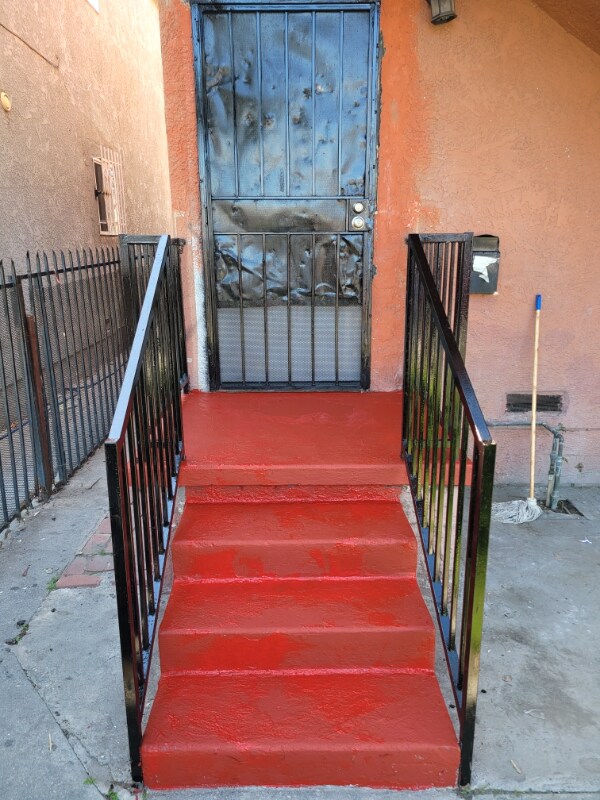 Building Photo - 9605 S Avalon Blvd