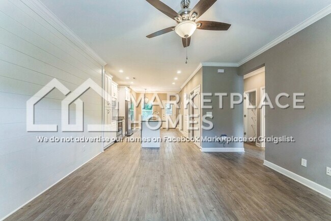 Building Photo - 1307 Vance Rd