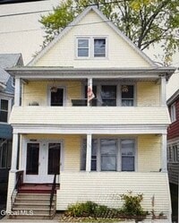 Building Photo - 15 Arcadia Ave