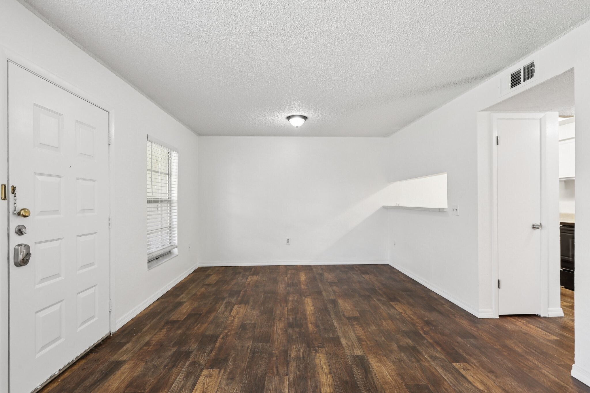 Building Photo - 14325 Hanging Moss Cir