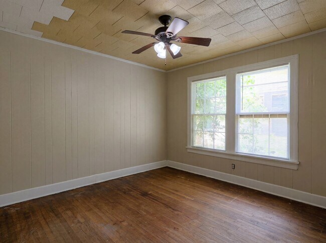 Building Photo - Shreveport - 3 Bed 1 Bath - Near LSU Med Ctr - Fresh Paint