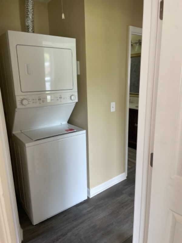 Building Photo - 3316 Cocoa Dr