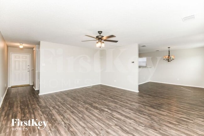 Building Photo - 5017 Waterford Dr
