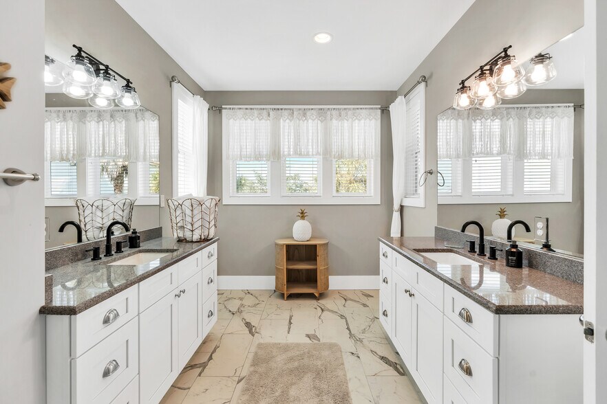 Building Photo - 35 Abbie Rd