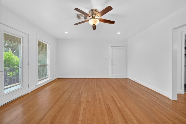 Building Photo - 2328 McClendon St