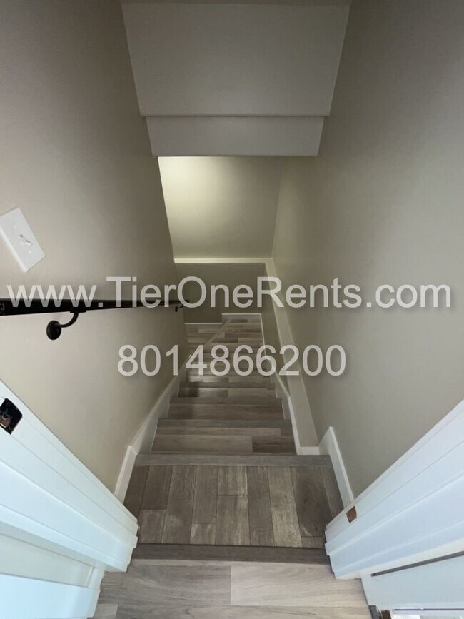 Building Photo - This property offers a NO DEPOSIT option a...