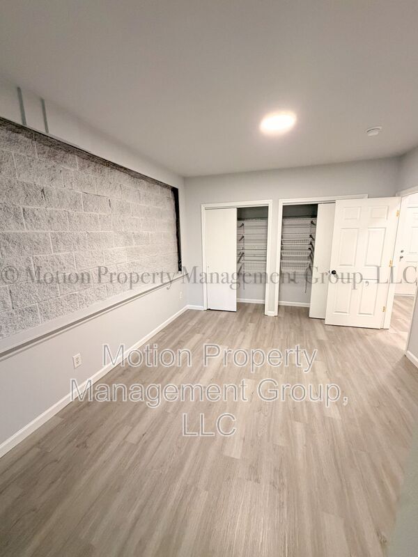 Building Photo - 6920 Northside Dr