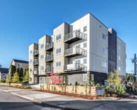 Building Photo - Colby Heights