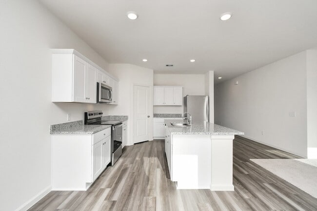 Building Photo - 5902 Bright Keel Dr