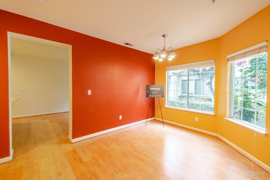 Building Photo - 1171 Tea Rose Cir