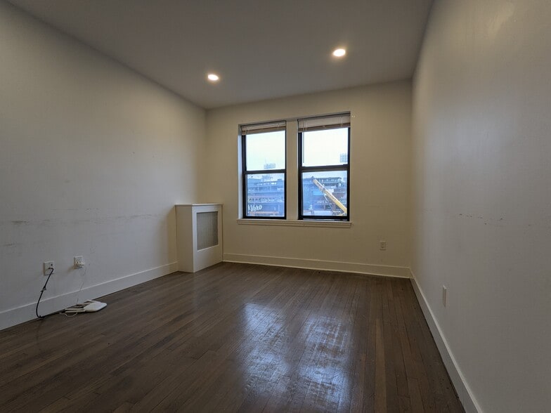 Building Photo - 86 Jersey St