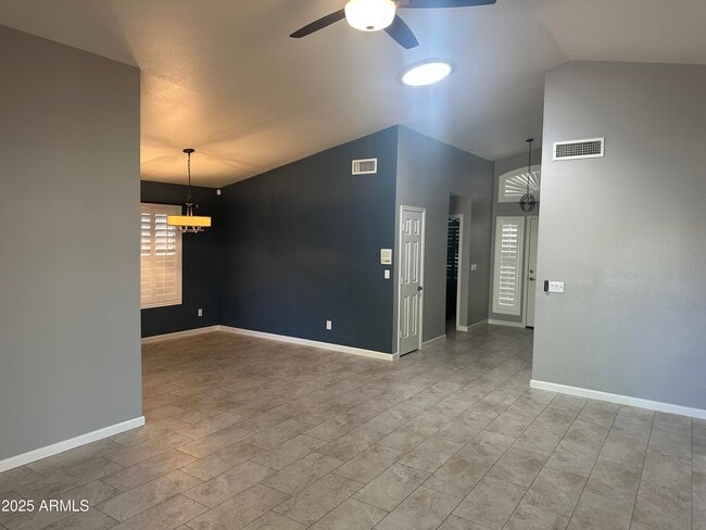 Building Photo - 14482 W Buffalo Trail