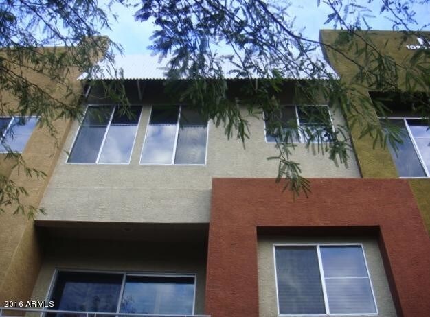 Building Photo - 6605 N 93RD Ave