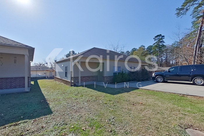 Building Photo - 10103 W 20th St