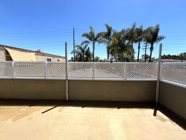 Building Photo - HBA1515