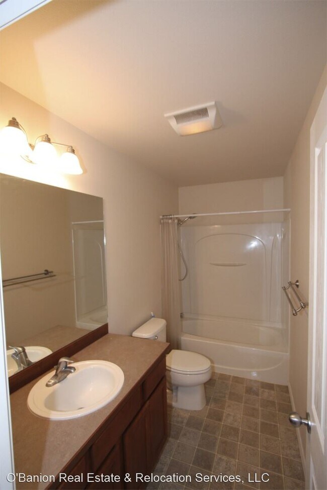 Building Photo - 3 br, 1.5 bath House - 6557 Kara Sue Loop