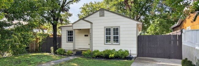 Building Photo - 4806 W University Blvd