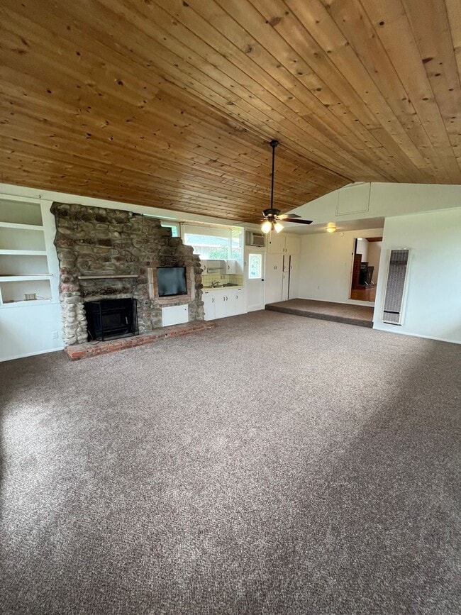 Building Photo - 217 Gridley Rd