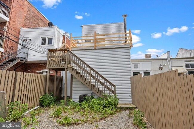 Building Photo - 87 E Butler Ave