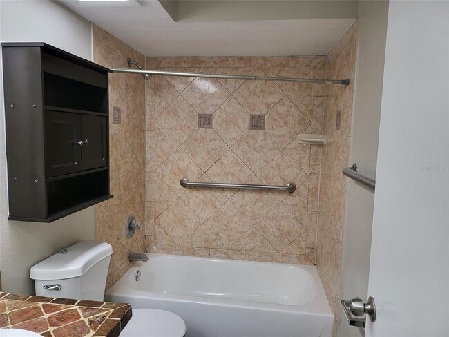 Building Photo - 2608 E 9th Ave