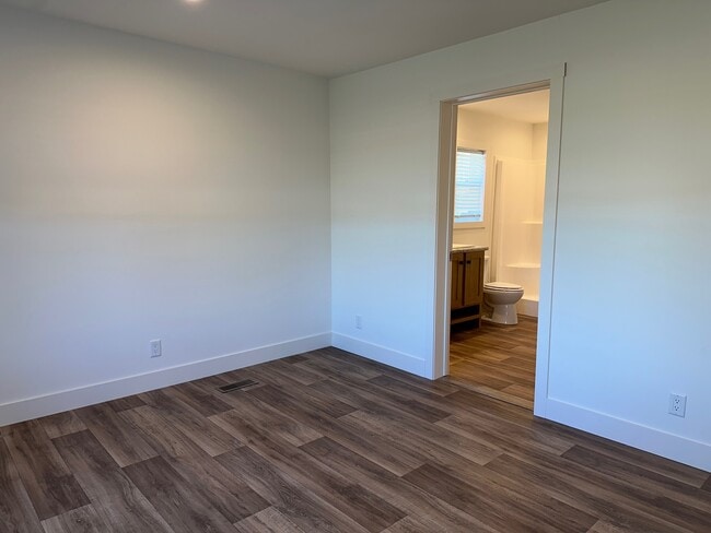 Building Photo - 3543 Warren Pl