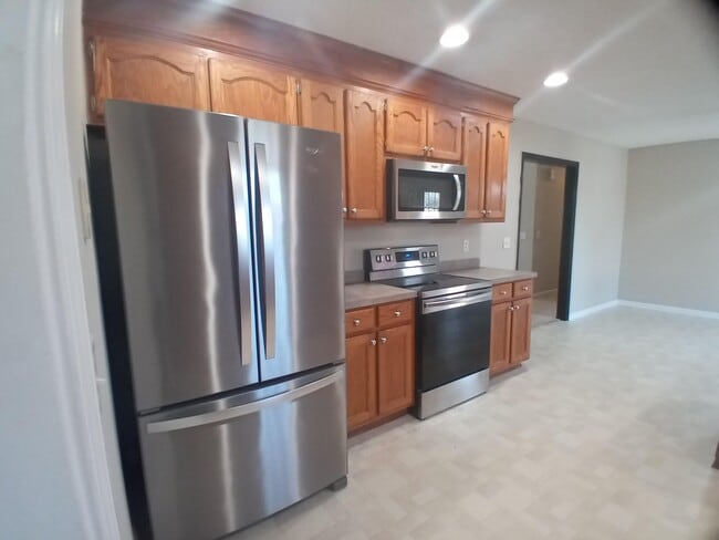 Building Photo - 3525 Drayton Dr