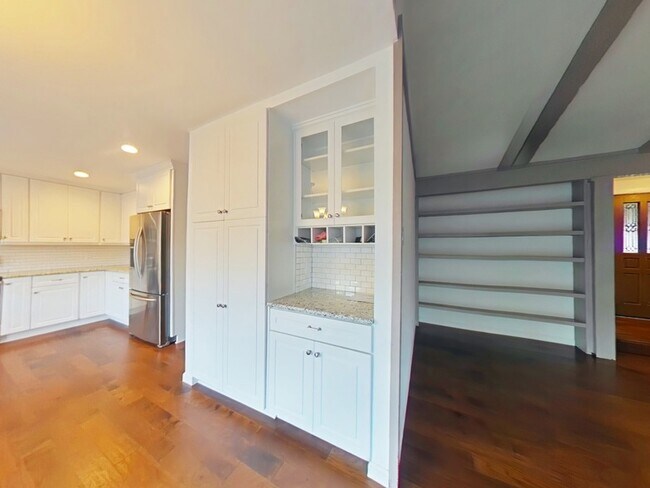Building Photo - 15706 Havenrock Cir