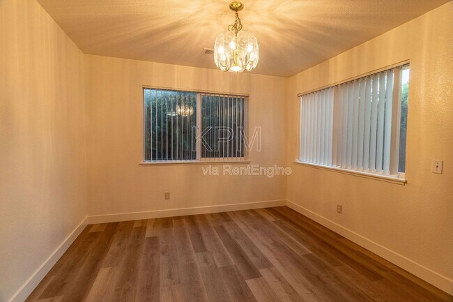 Building Photo - 4609 Da Vinci Dr