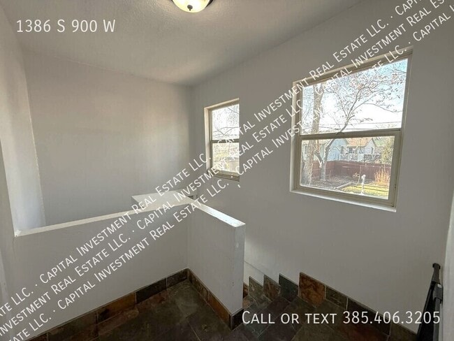 Building Photo - 1386 S 900 W