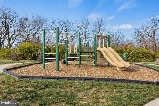 Building Photo - 7086 Executive Way
