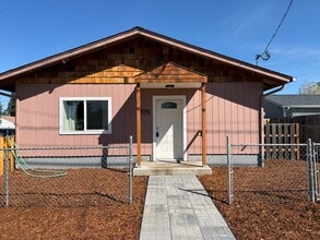 Building Photo - Beautiful 1 bedroom 1 bath unit in Springfield!