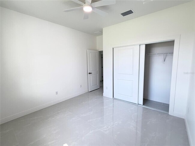 Building Photo - 1029 S 66th St