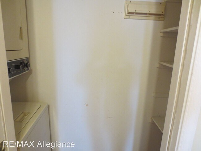 Building Photo - 1 br, 1.5 bath House - 1531 PENROSE ARCH