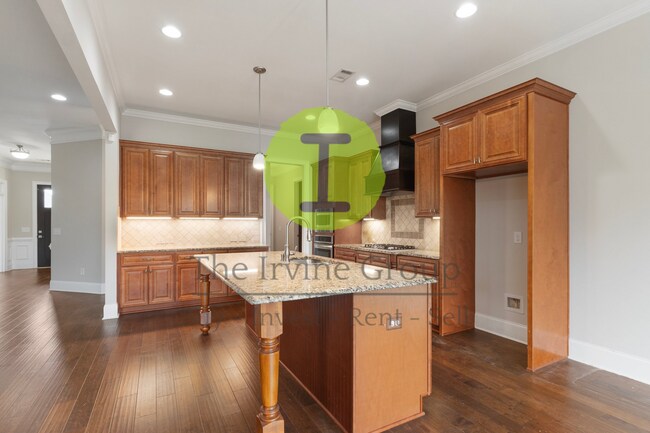 Building Photo - 5 Bedroom, 3.5 bath Rental Available in Gl...
