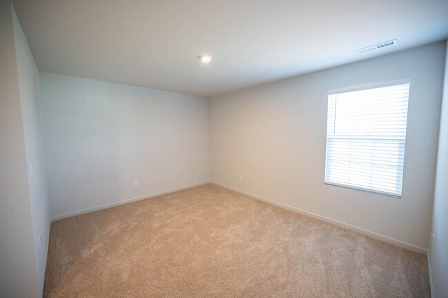 Building Photo - 321 Suhani Ln
