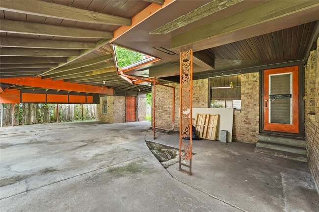 Building Photo - 2315 Leffingwell St