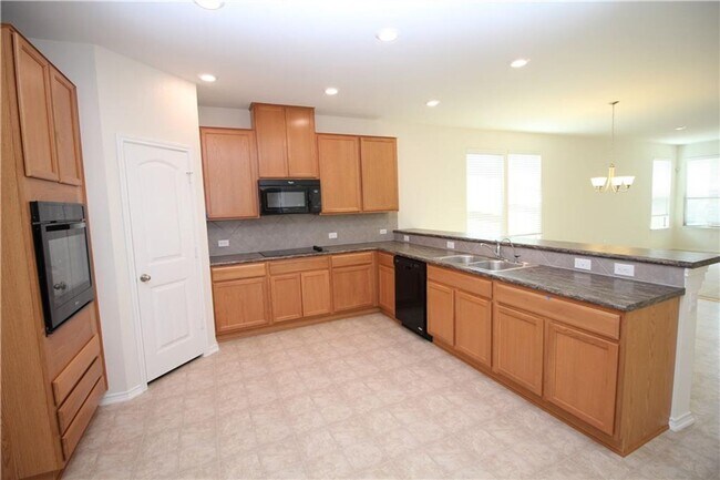 Building Photo - Beautiful one story brick home!