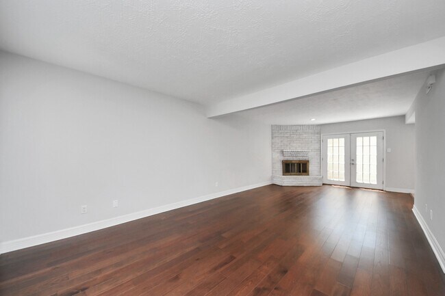 Building Photo - 742 Country Pl Dr