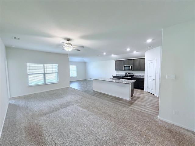 Building Photo - 740 Saratoga Dr